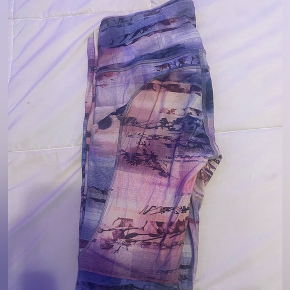 lululemon leggings - Picture 2 of 3